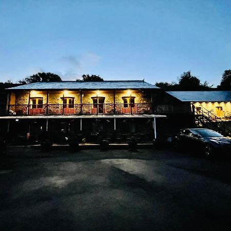 The Falcon Inn Retreat Aberdare Exterior photo