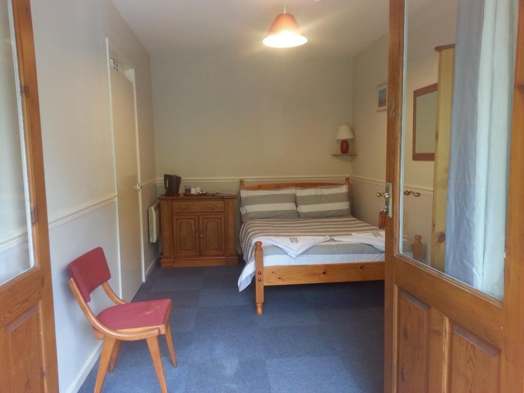 The Falcon Inn Retreat Aberdare Room photo